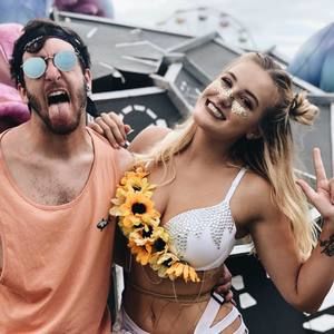 Meet your Posher, Alora